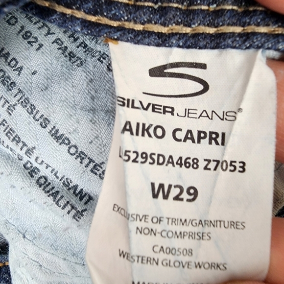 Silver Jeans Aiko Capri Dark Wash Distressed Factory Fade Size 29 - Picture 14 of 15